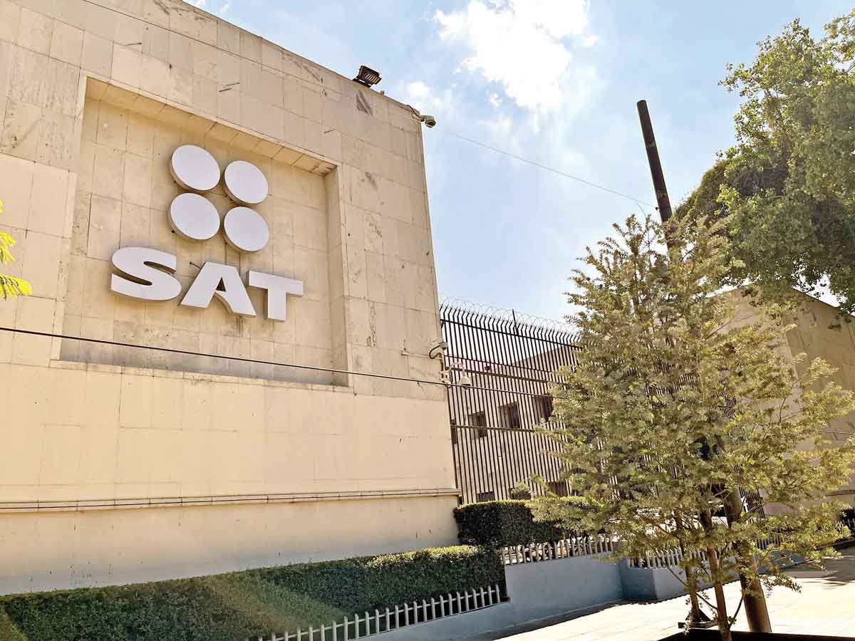 Eliminan suspensión ante cobros del SAT; envían reforma a diputados