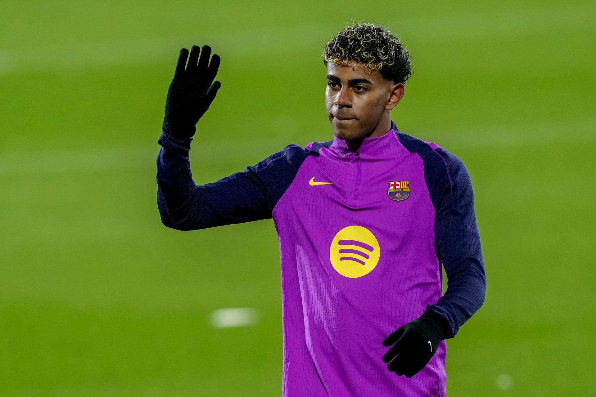 La incógnita del mercado de pases: ¿Lamine Yamal tiene futuro en España?