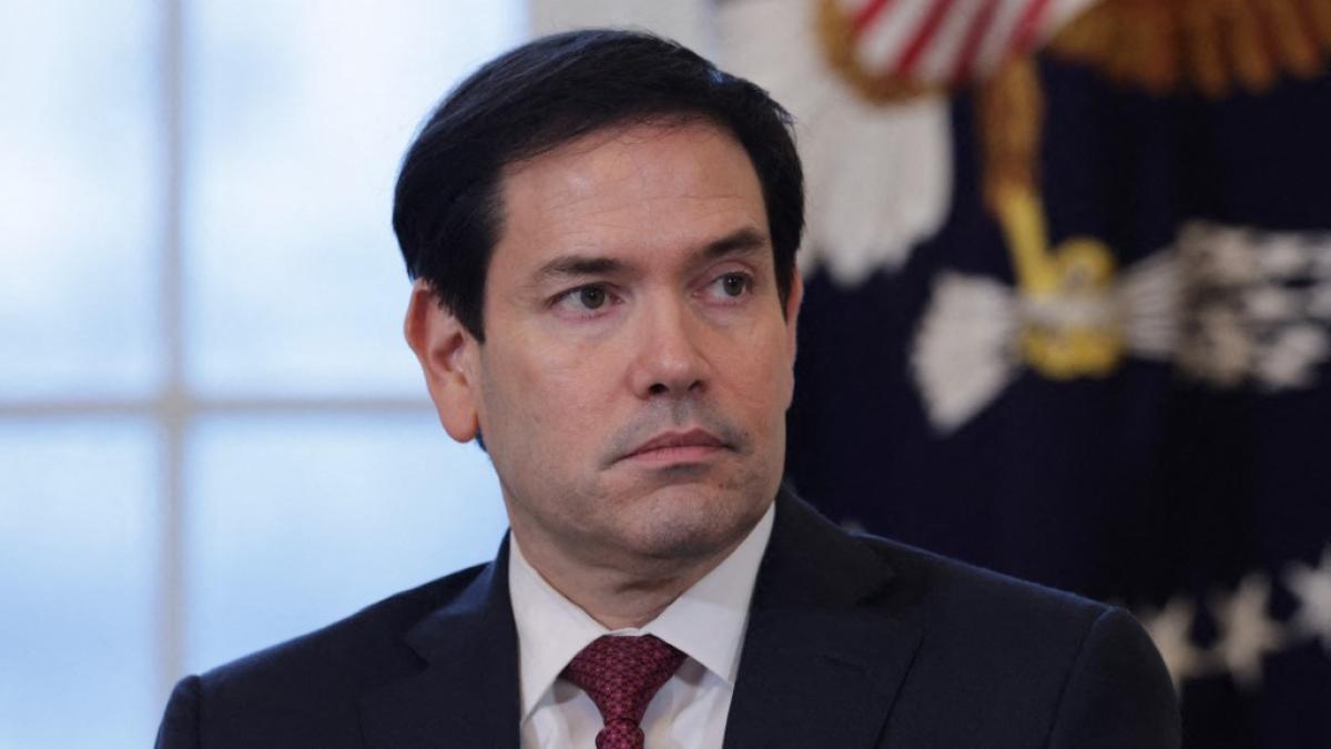 Trump repite una afirmación que sugiere Rubio podría ser presidente de Cuba.