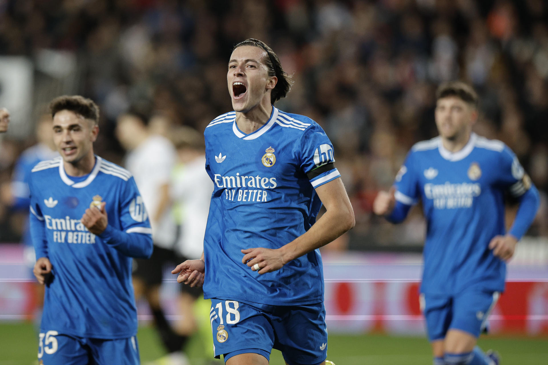 Real Madrid vence a Valencia con goles de Carrera y Mbappé.